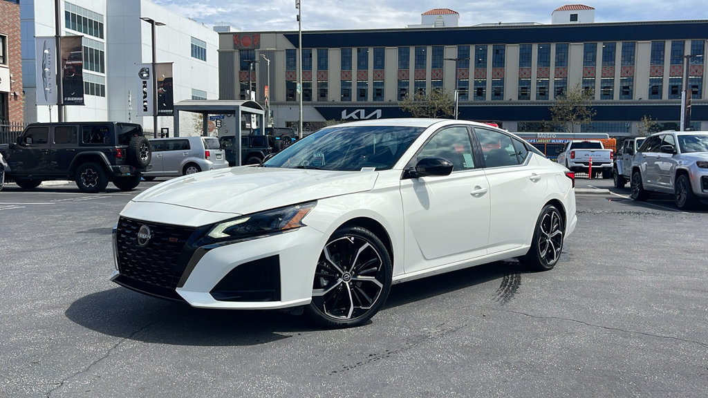 Used 2025 Nissan Altima 2.5 SR FWD image 27