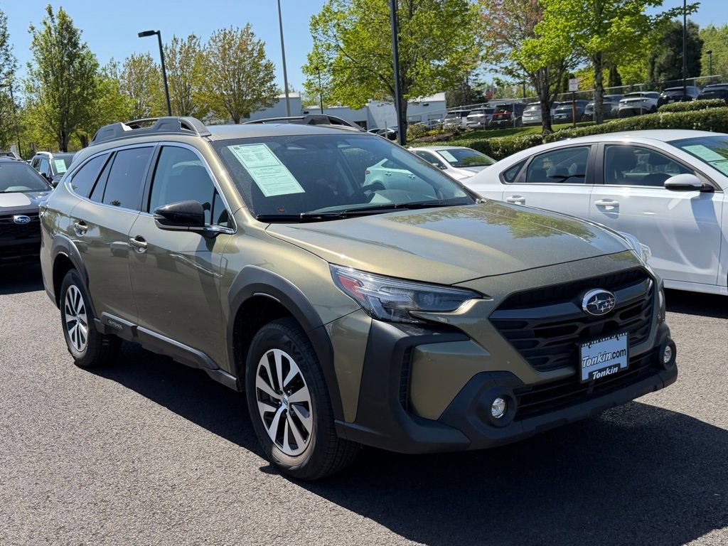 Used 2024 Subaru Outback Premium AWD/4WD image 2