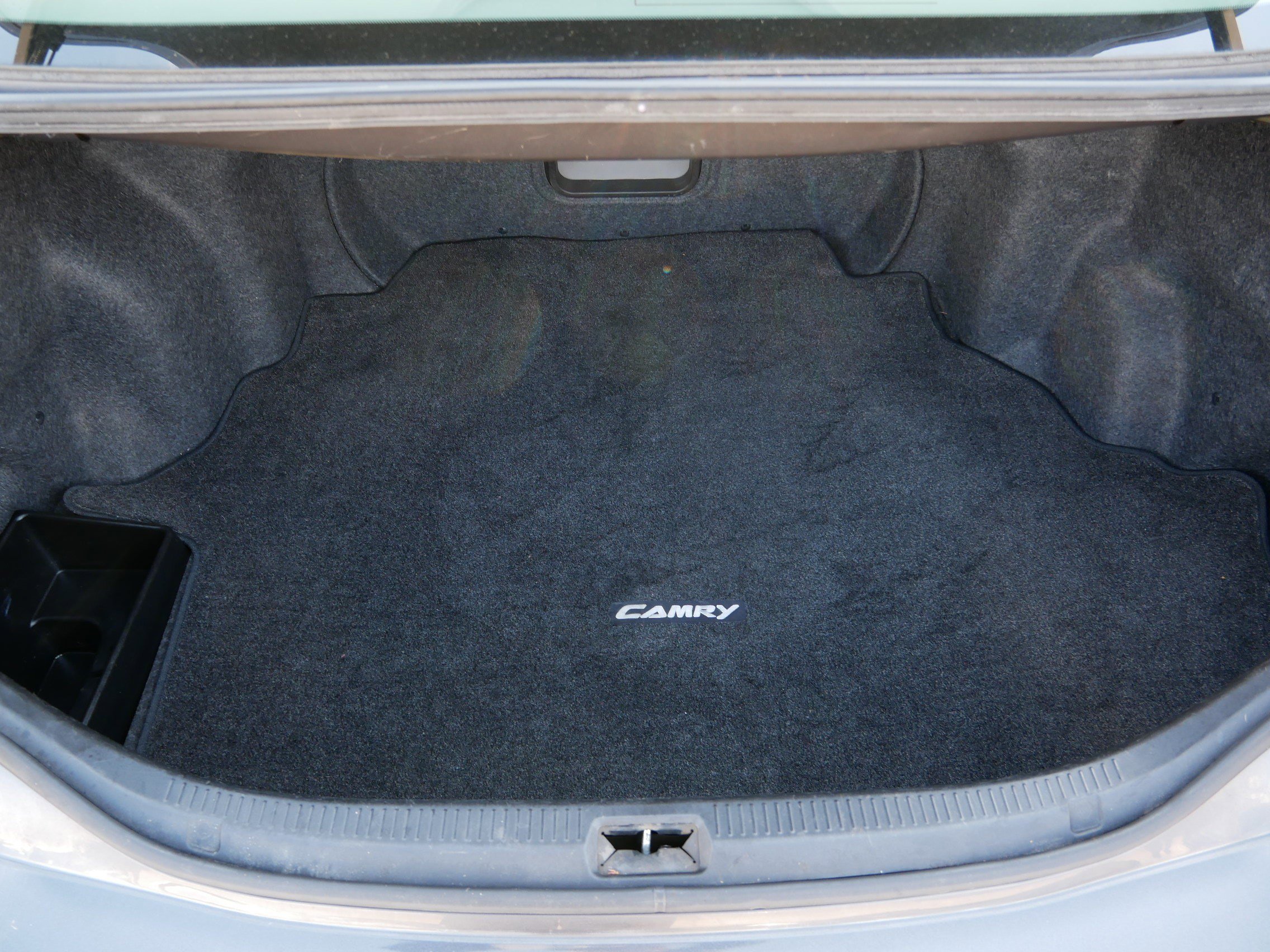Used 2011 Toyota Camry XLE w/ SE/XLE Extra-Value Pkg image 18
