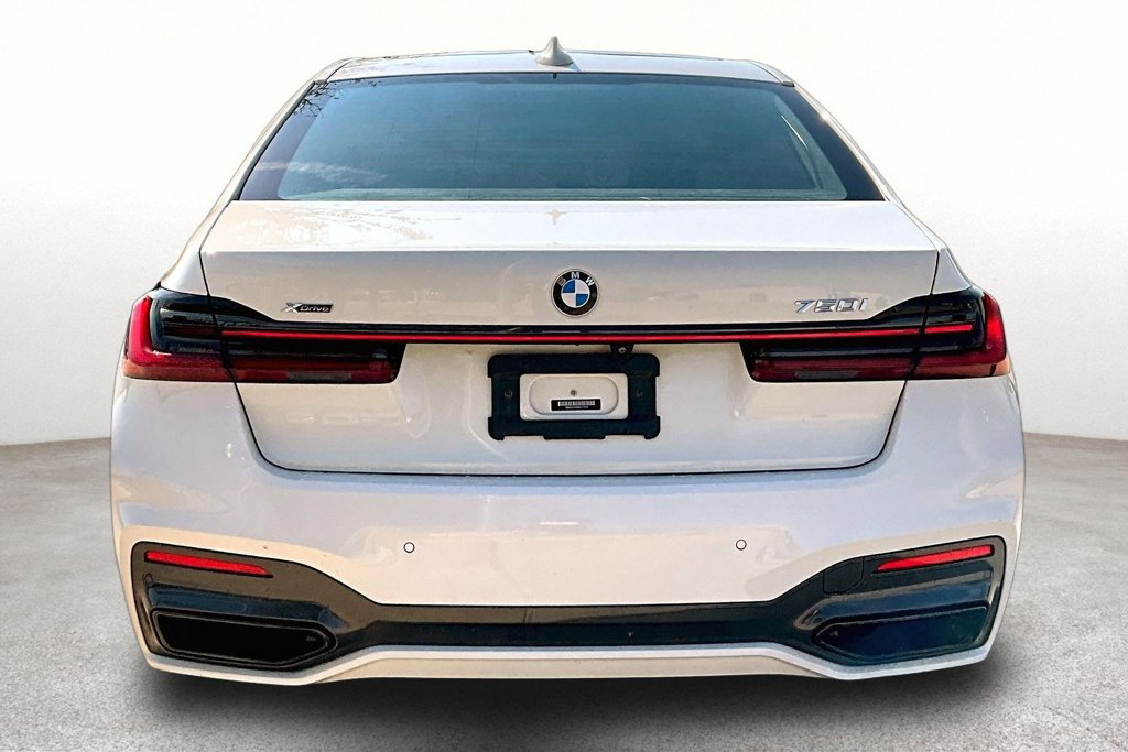Used 2021 BMW 750i xDrive w/ Executive Package AWD/4WD image 4