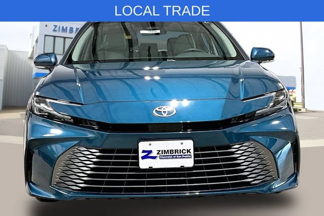 Used 2026 Toyota Camry XLE AWD/4WD image 2