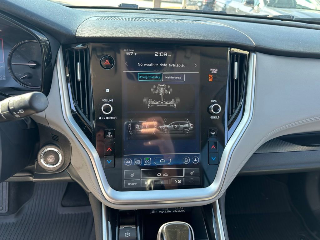 Used 2025 Subaru Outback Premium image 31