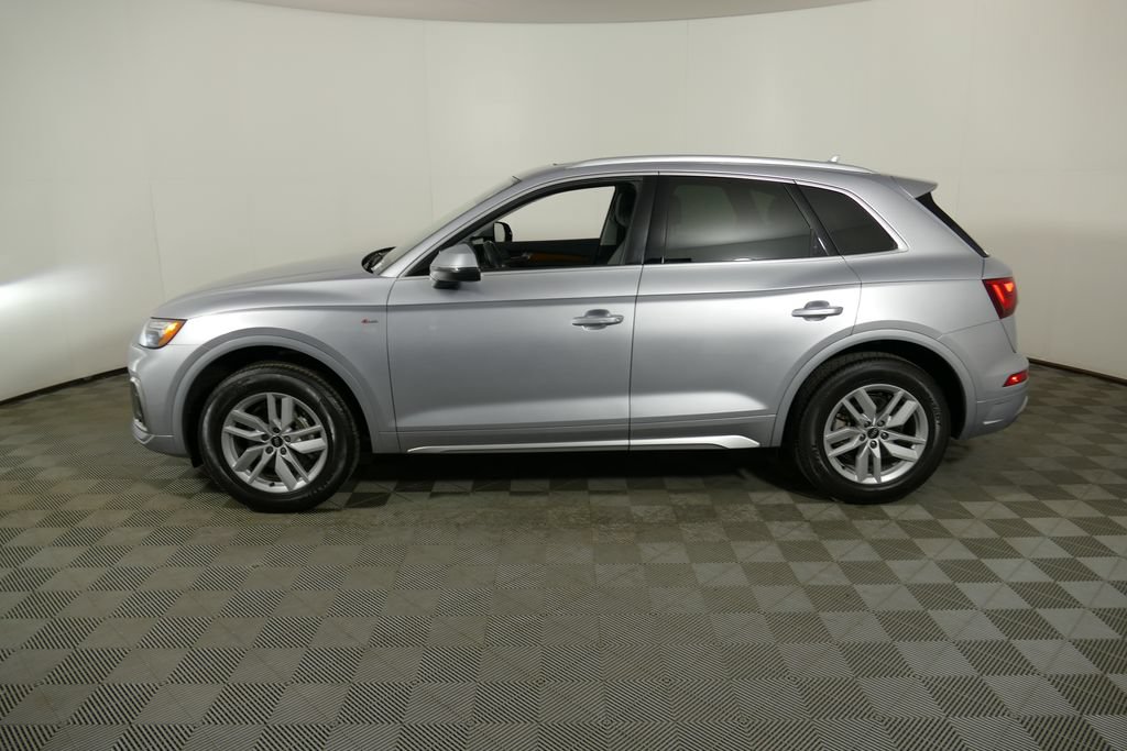 Certified 2022 Audi Q5 2.0T Premium w/ Convenience Package AWD/4WD image 6