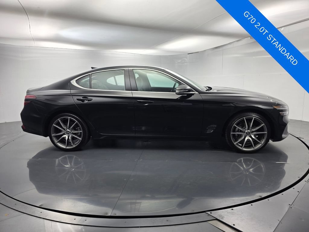 Used 2023 Genesis G70 2.0T RWD video 3