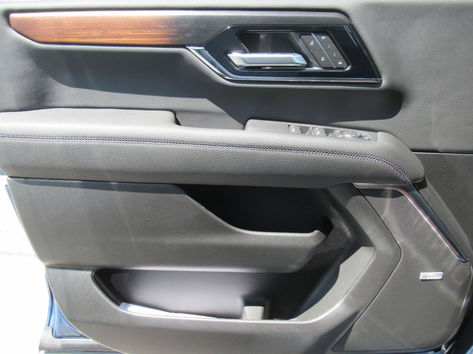 New 2026 GMC Yukon Denali w/ Sun & Power Step Package RWD image 21