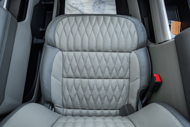 New 2026 Ford F250 Platinum image 35