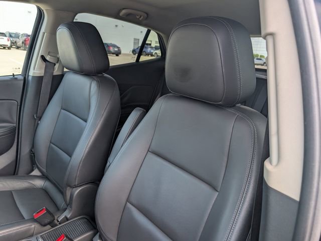 Used 2019 Buick Encore Essence w/ Safety Package II FWD image 10