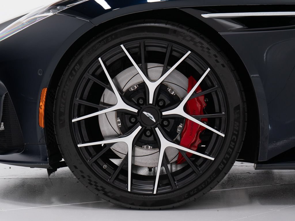 Used 2025 Aston Martin DB12 Coupe RWD image 35