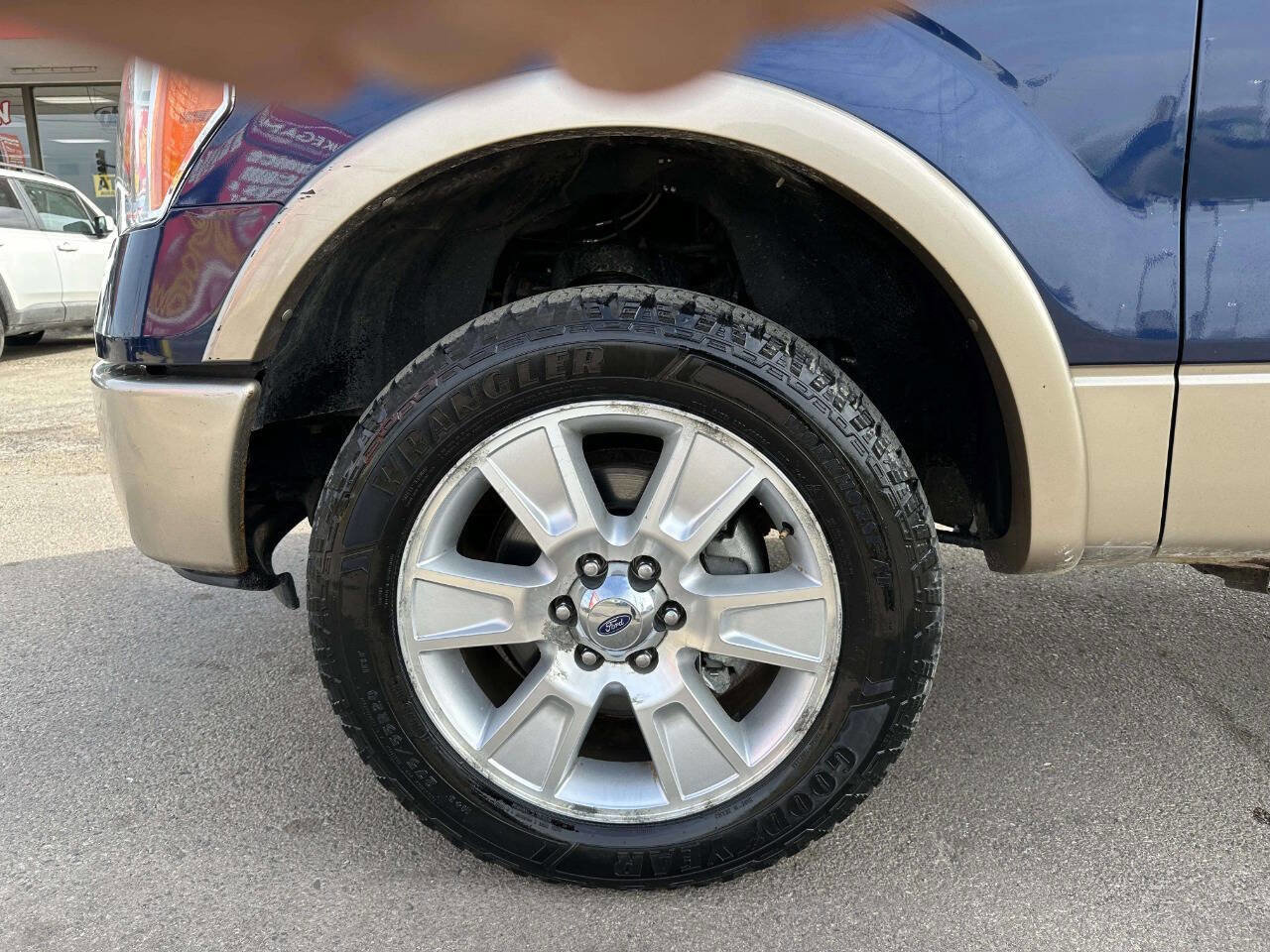 Used 2012 Ford F150 Lariat image 32