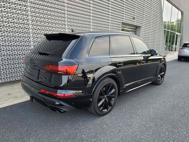 Used 2023 Audi SQ7 Prestige w/ Sport Package AWD/4WD image 4