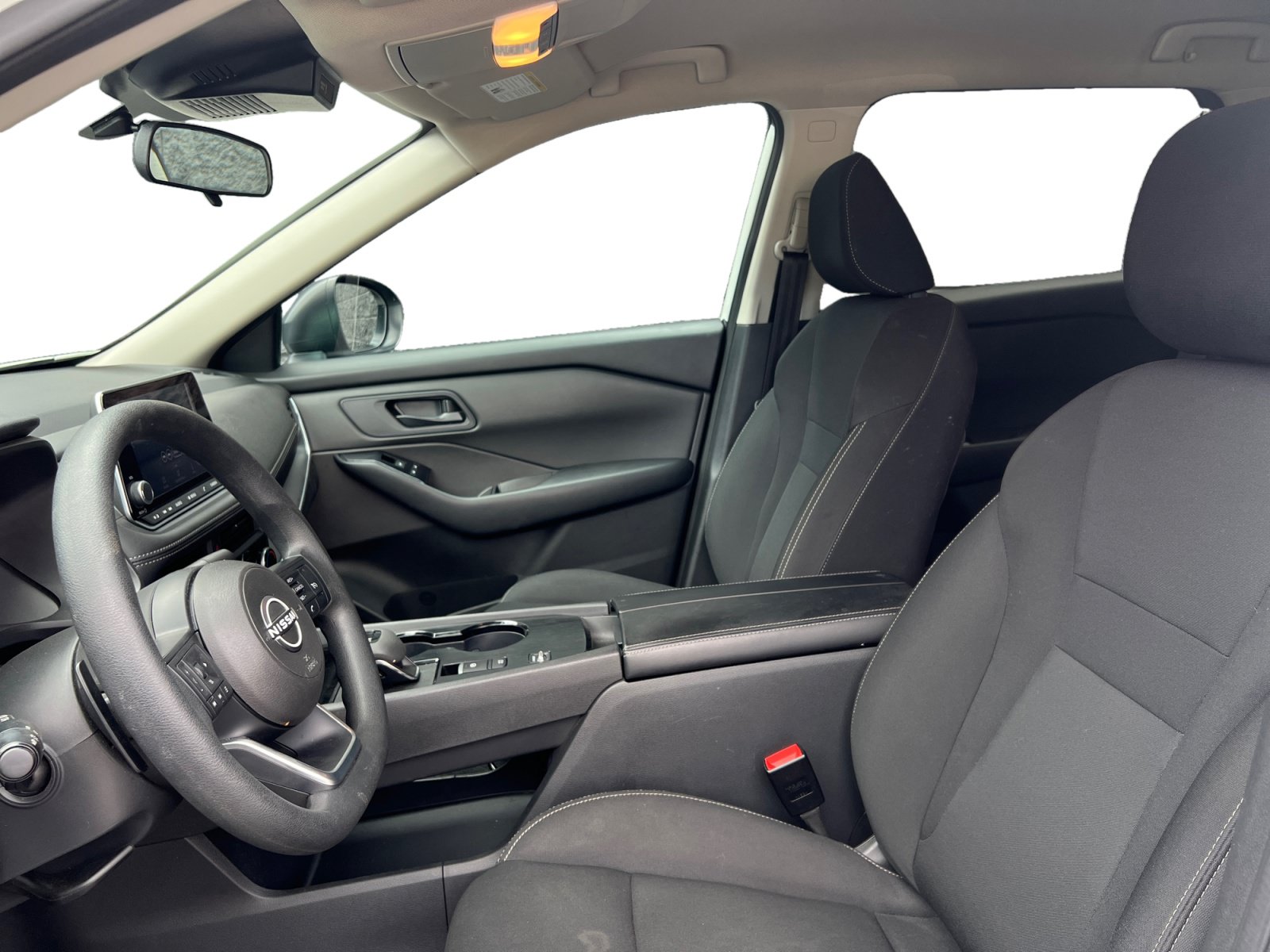 Used 2024 Nissan Rogue S FWD image 9
