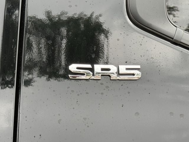 Used 2025 Toyota Tundra SR5 AWD/4WD image 9