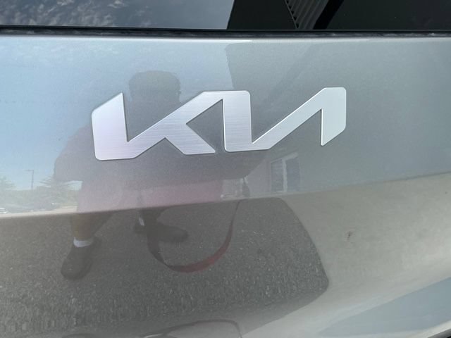 Used 2024 Kia EV9 Land AWD/4WD image 4