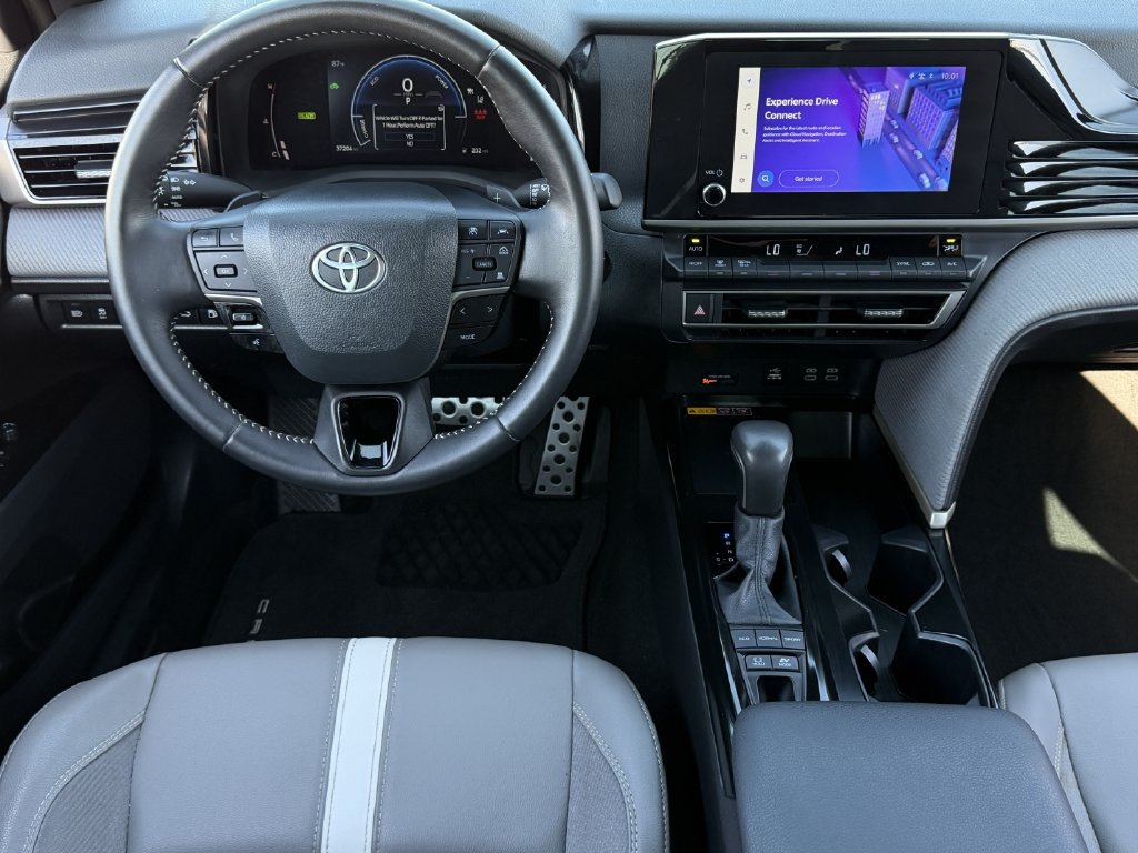 Used 2025 Toyota Camry SE FWD image 13