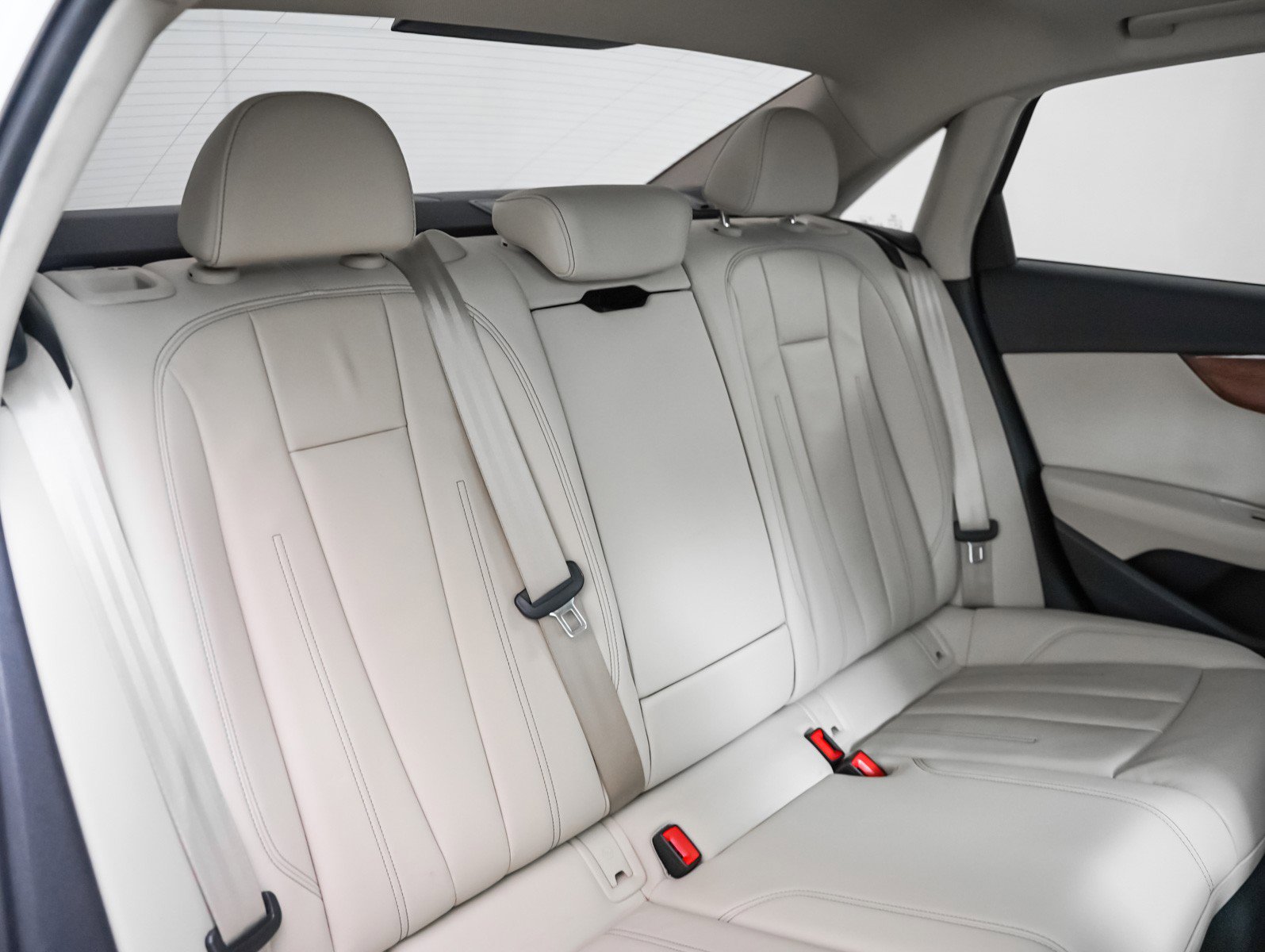 Used 2022 Audi A4 2.0T Premium w/ 18" Wheel Package image 10