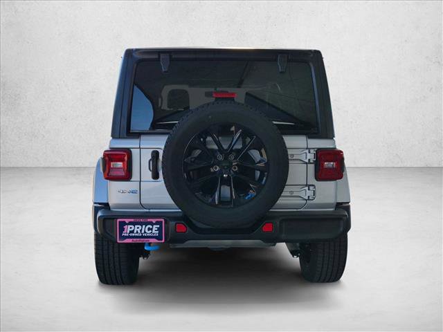 Used 2022 Jeep Wrangler Unlimited Sahara w/ Cold Weather Group AWD/4WD image 6