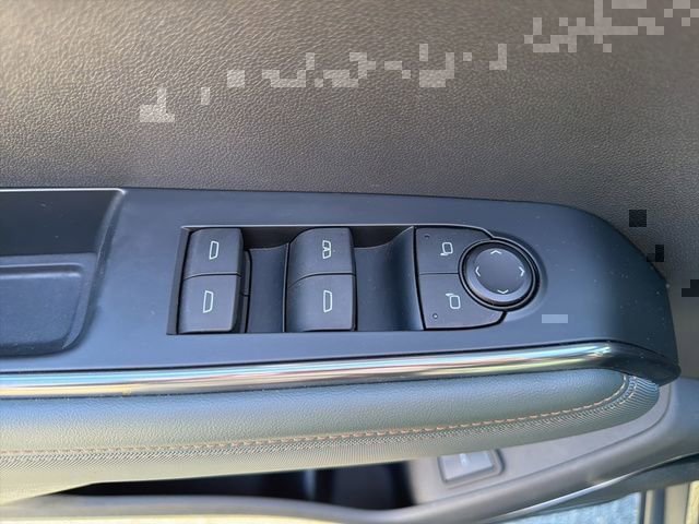 Used 2024 GMC Acadia AT4 w/ Luxury Package image 20