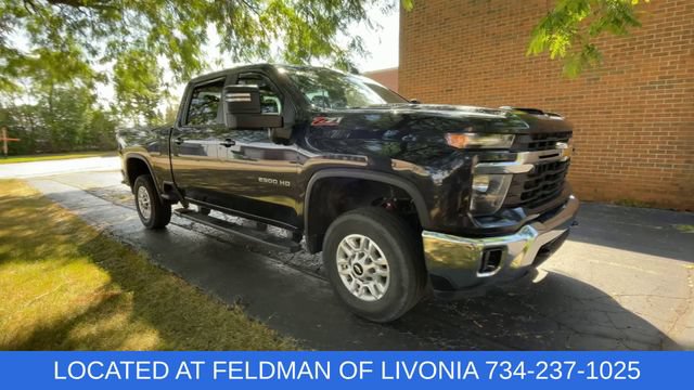 Used 2024 Chevrolet Silverado 2500 LT w/ Convenience Package AWD/4WD image 2