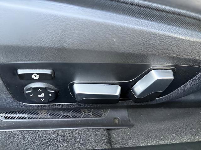 Used 2023 BMW 840i Coupe image 12