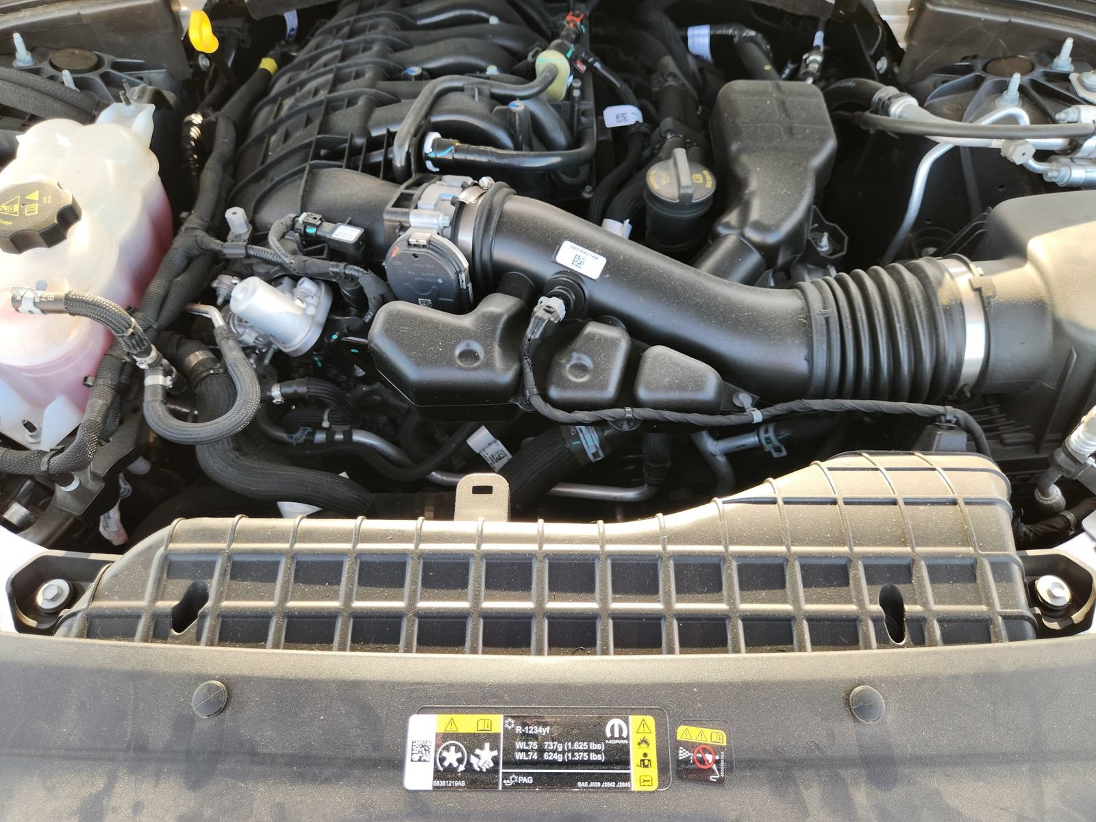 Used 2025 Jeep Grand Cherokee Altitude AWD/4WD image 33