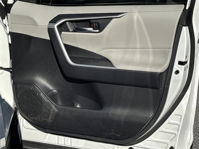 Used 2023 Toyota RAV4 XLE image 16