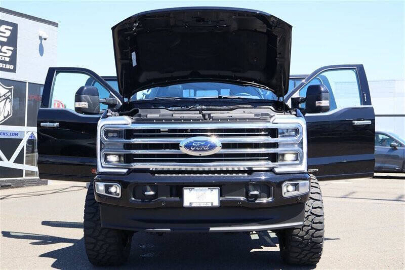 Used 2023 Ford F350 Limited w/ FX4 Off-Road Package AWD/4WD image 46