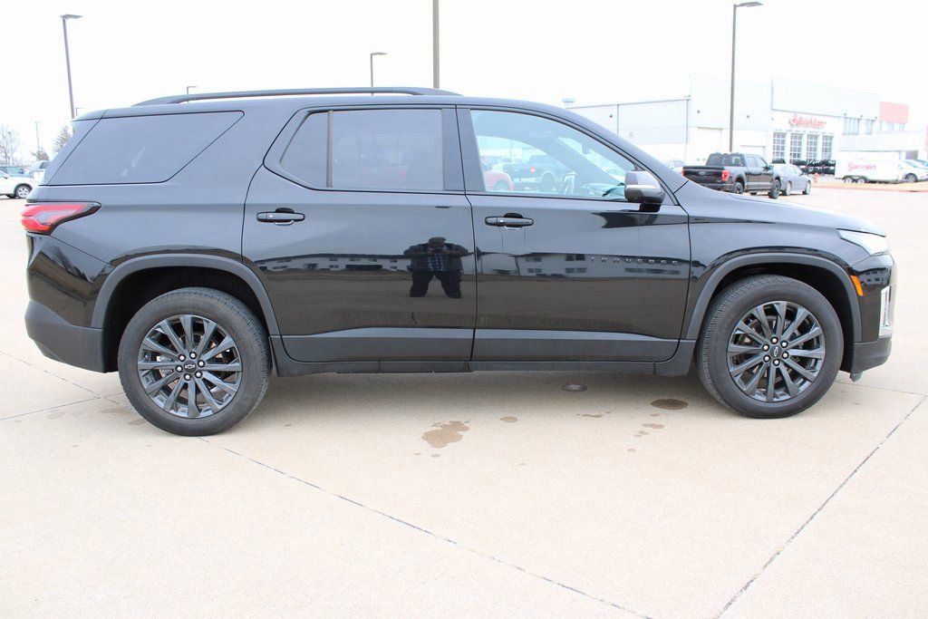 Used 2023 Chevrolet Traverse RS image 4