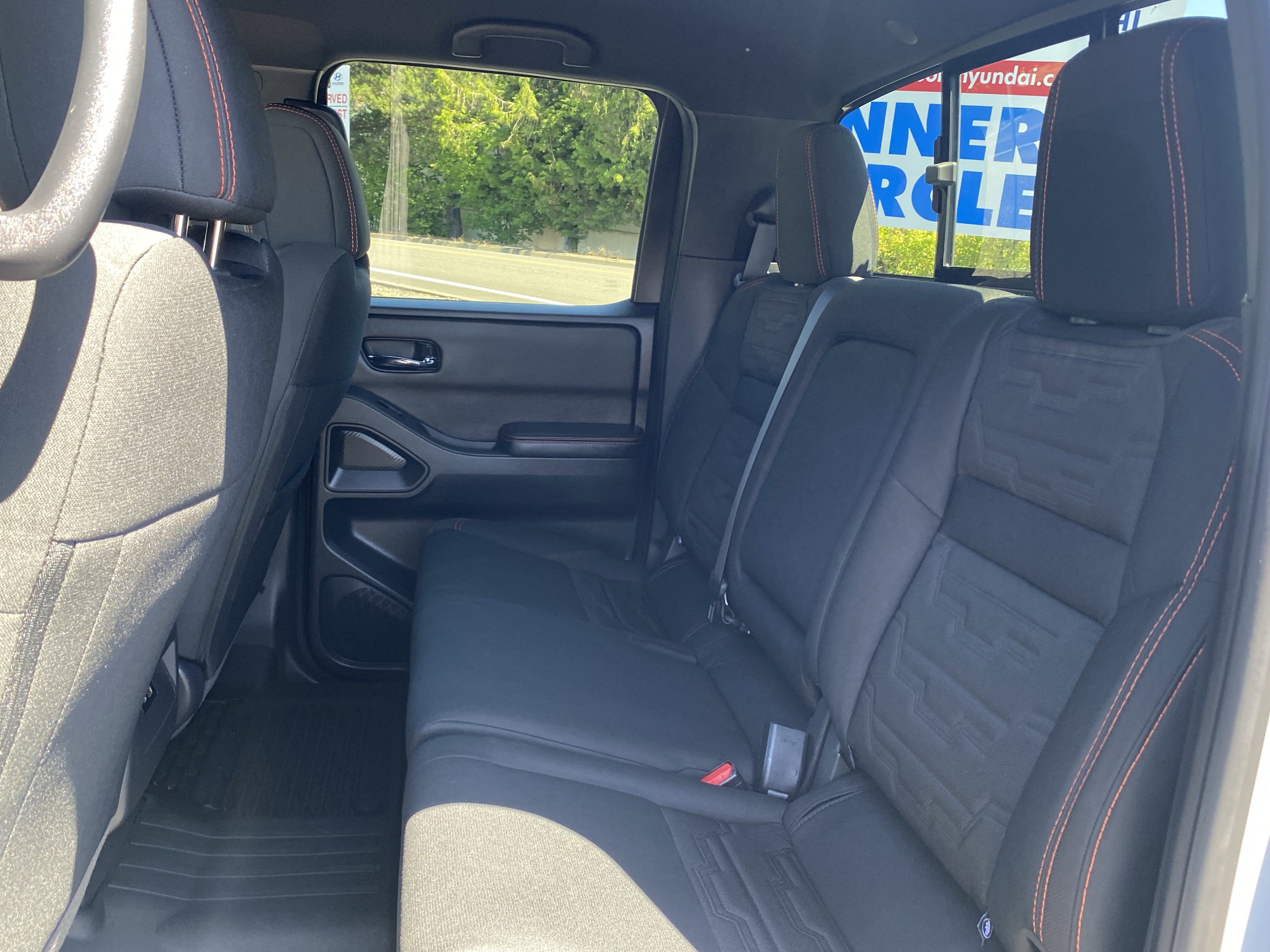 Used 2025 Nissan Frontier PRO-4X AWD/4WD image 12