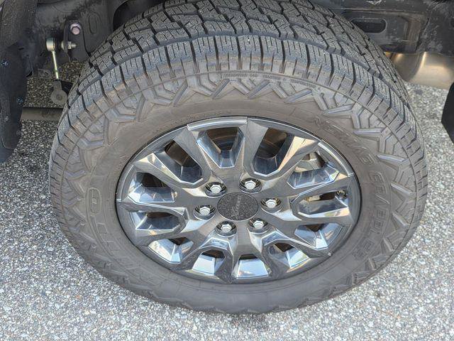 Certified 2025 Toyota 4Runner SR5 RWD image 34