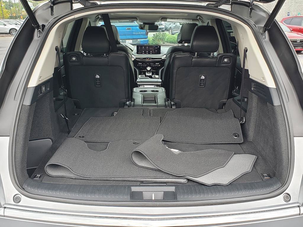 Certified 2024 Acura MDX SH-AWD image 9