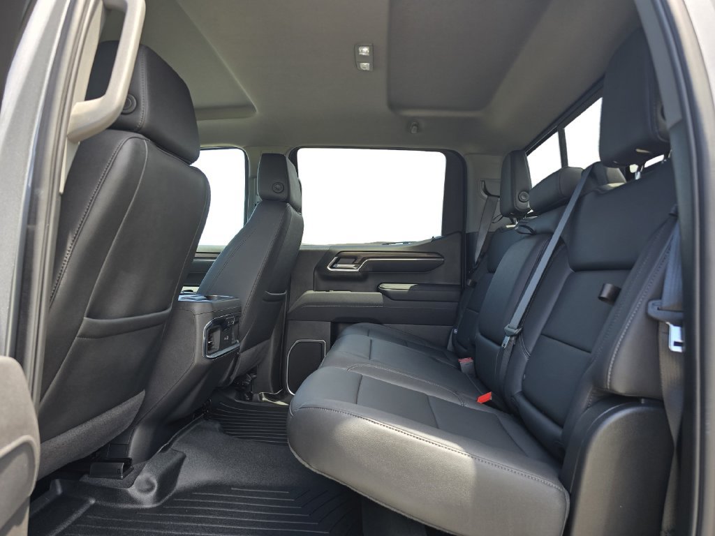 Used 2025 GMC Sierra 1500 SLT w/ SLT Premium Package AWD/4WD image 16