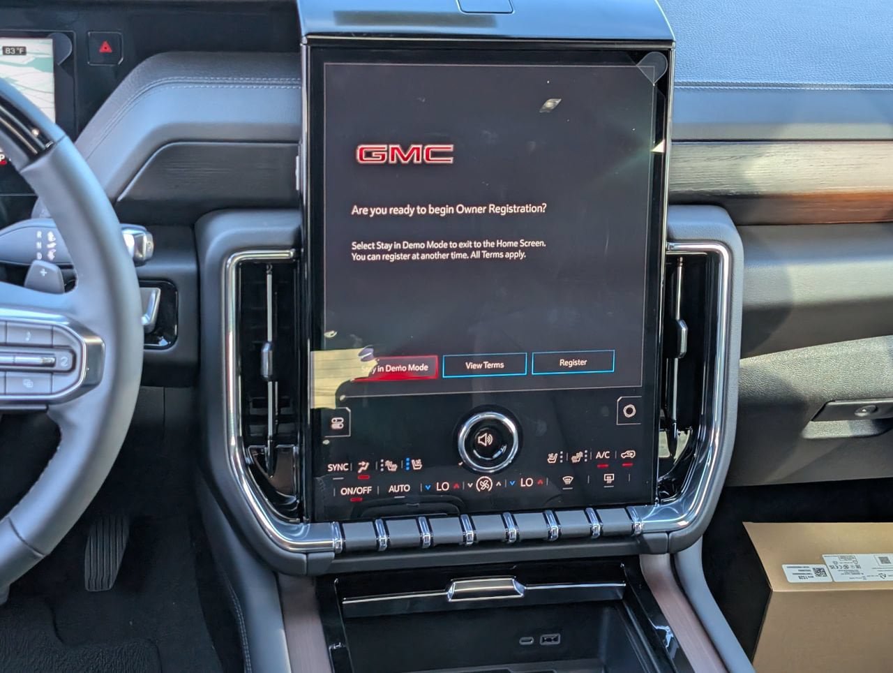New 2026 GMC Yukon Denali w/ Denali Reserve Package AWD/4WD image 10
