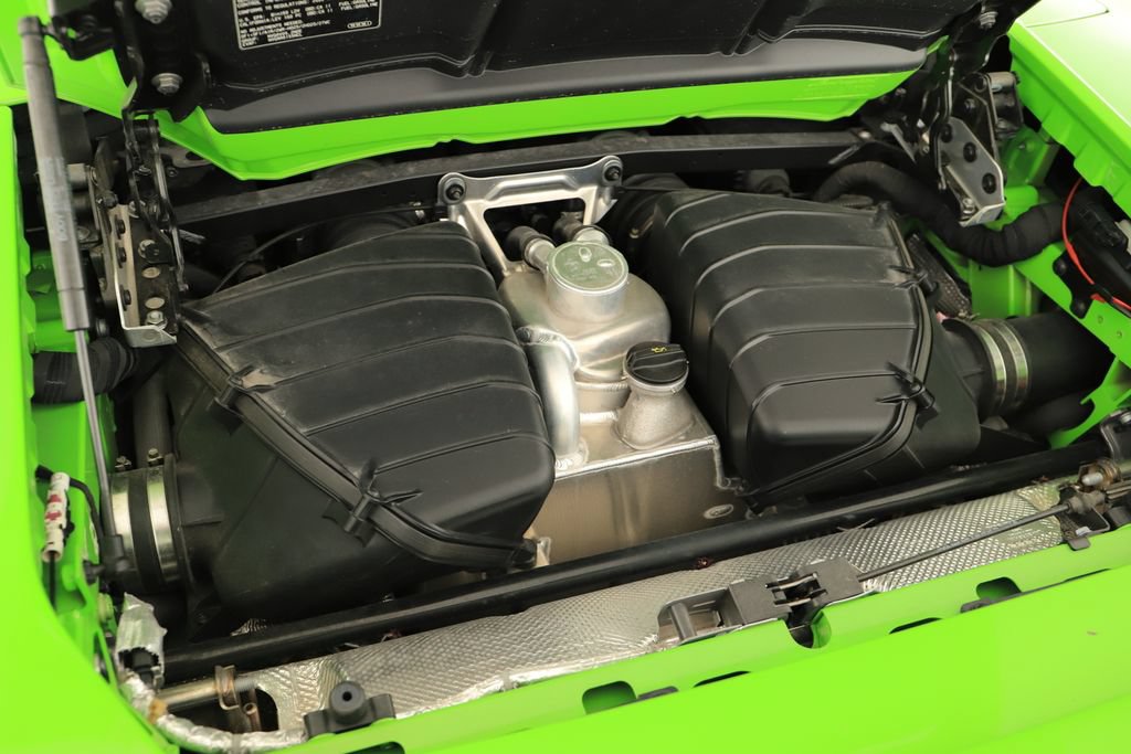 Used 2022 Lamborghini Huracan EVO RWD image 31