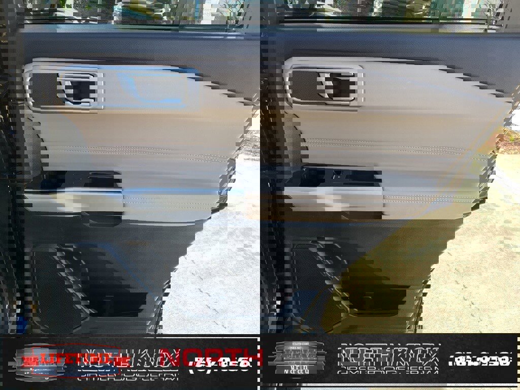 Used 2023 Ford Explorer XLT w/ Equipment Group 202A image 27