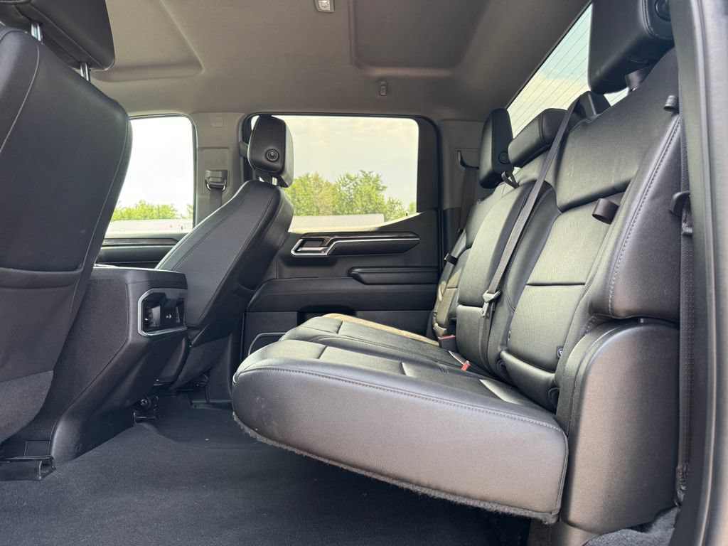 Used 2023 Chevrolet Silverado 1500 LTZ AWD/4WD image 33