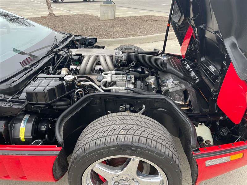 Used 1990 Chevrolet Corvette Convertible RWD image 99
