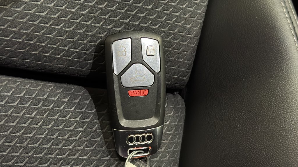 Used 2024 Audi SQ5 Premium w/ Convenience Package AWD/4WD image 21
