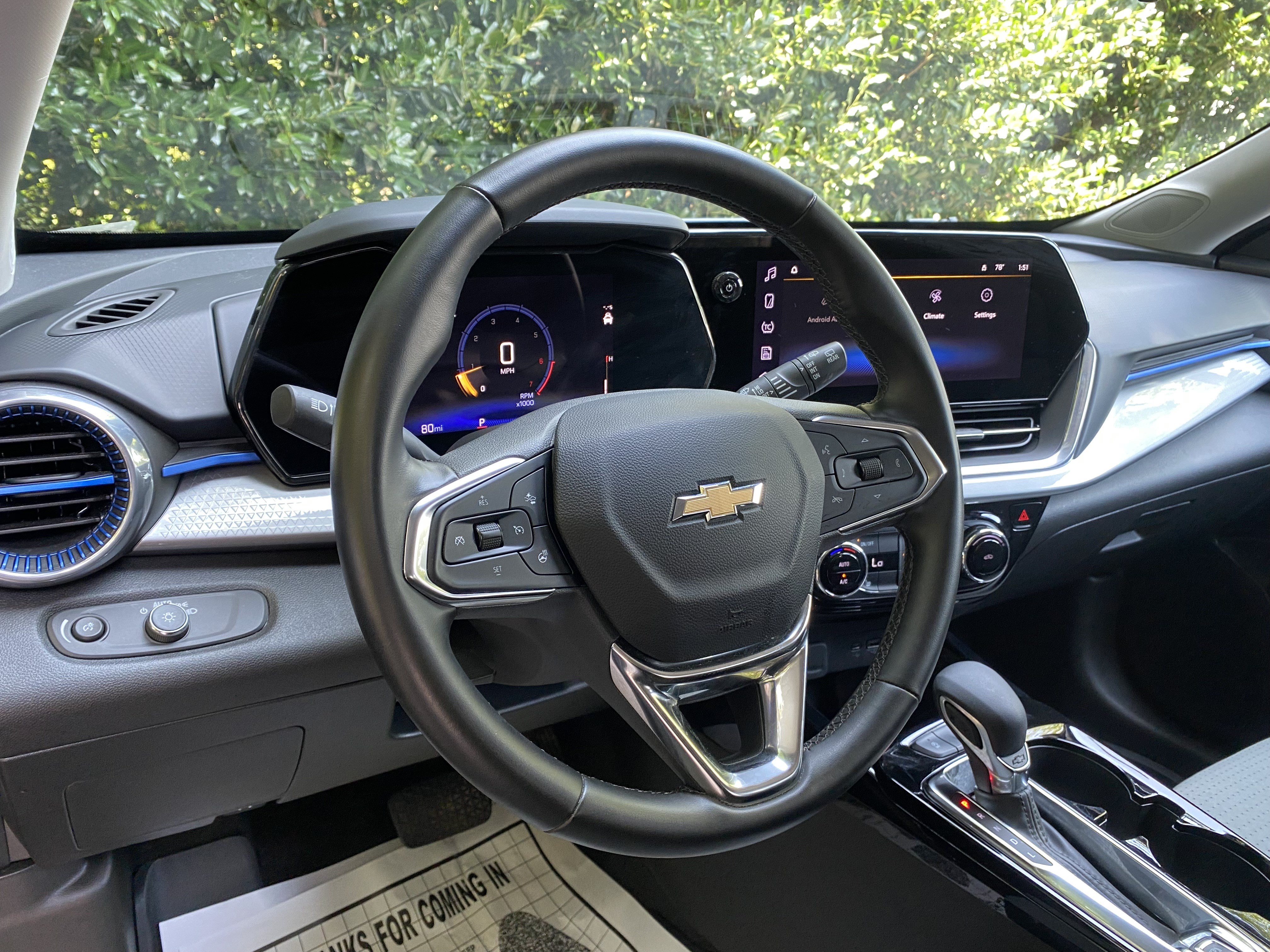 Used 2024 Chevrolet Trax LT w/ LT Convenience Package FWD image 17