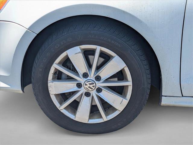 Used 2015 Volkswagen Jetta SE FWD image 18