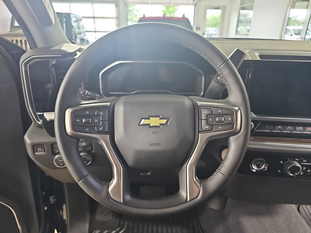 Certified 2024 Chevrolet Silverado 1500 LT AWD/4WD image 22