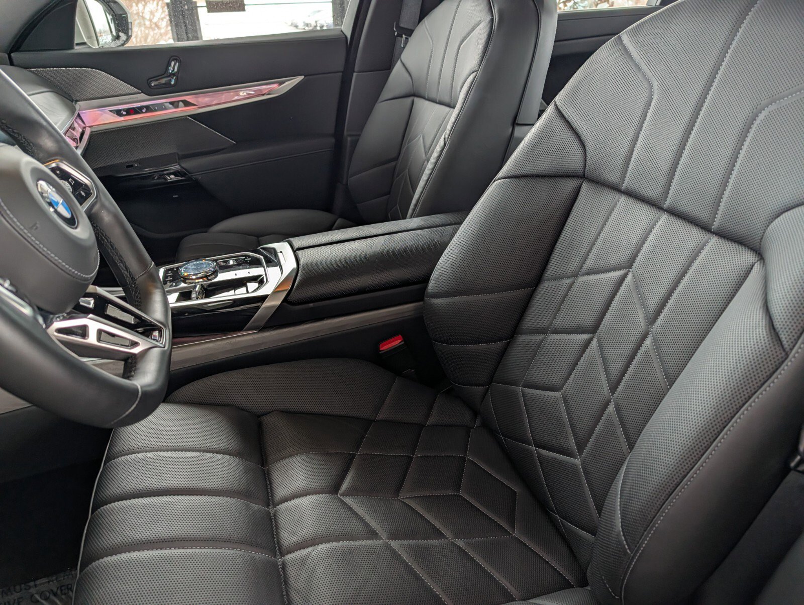 Certified 2024 BMW 760i xDrive image 8