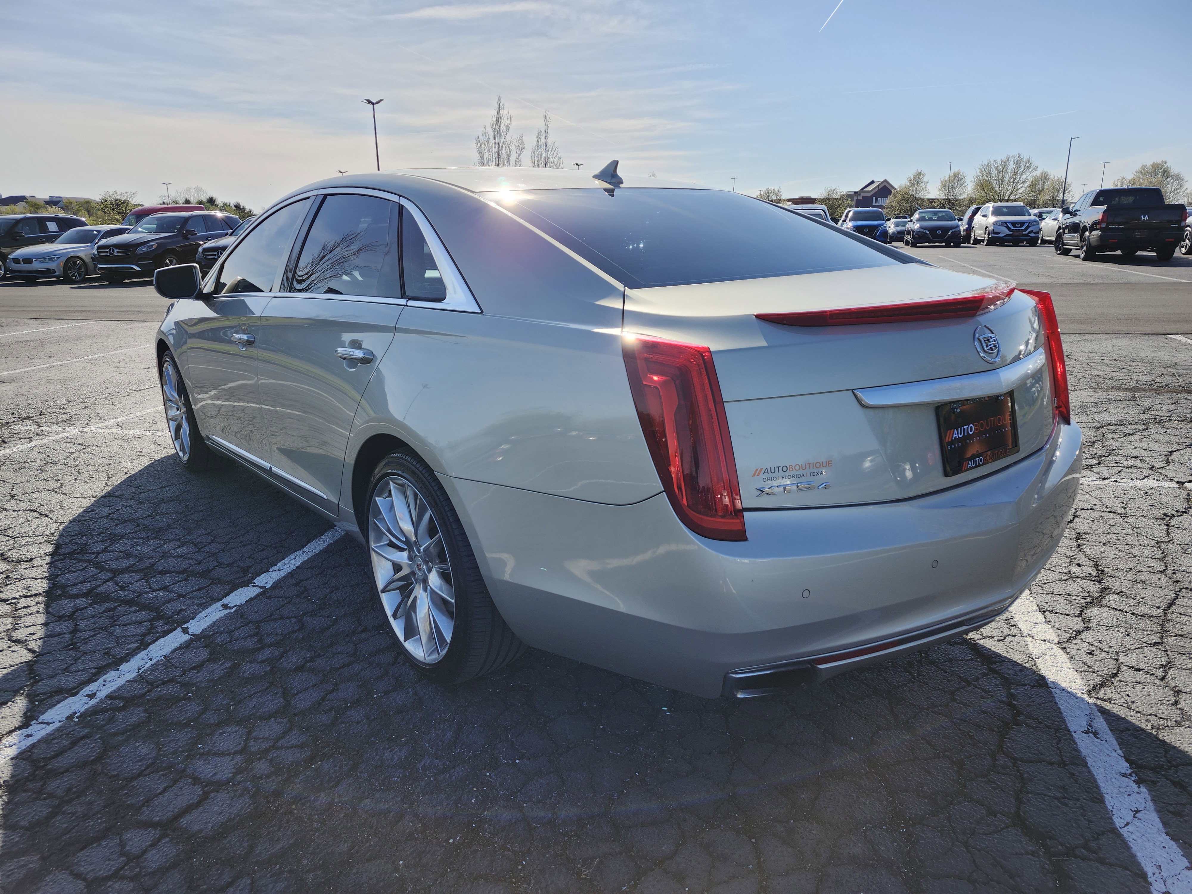 Used 2013 Cadillac XTS Platinum w/ Driver Assist Package image 16