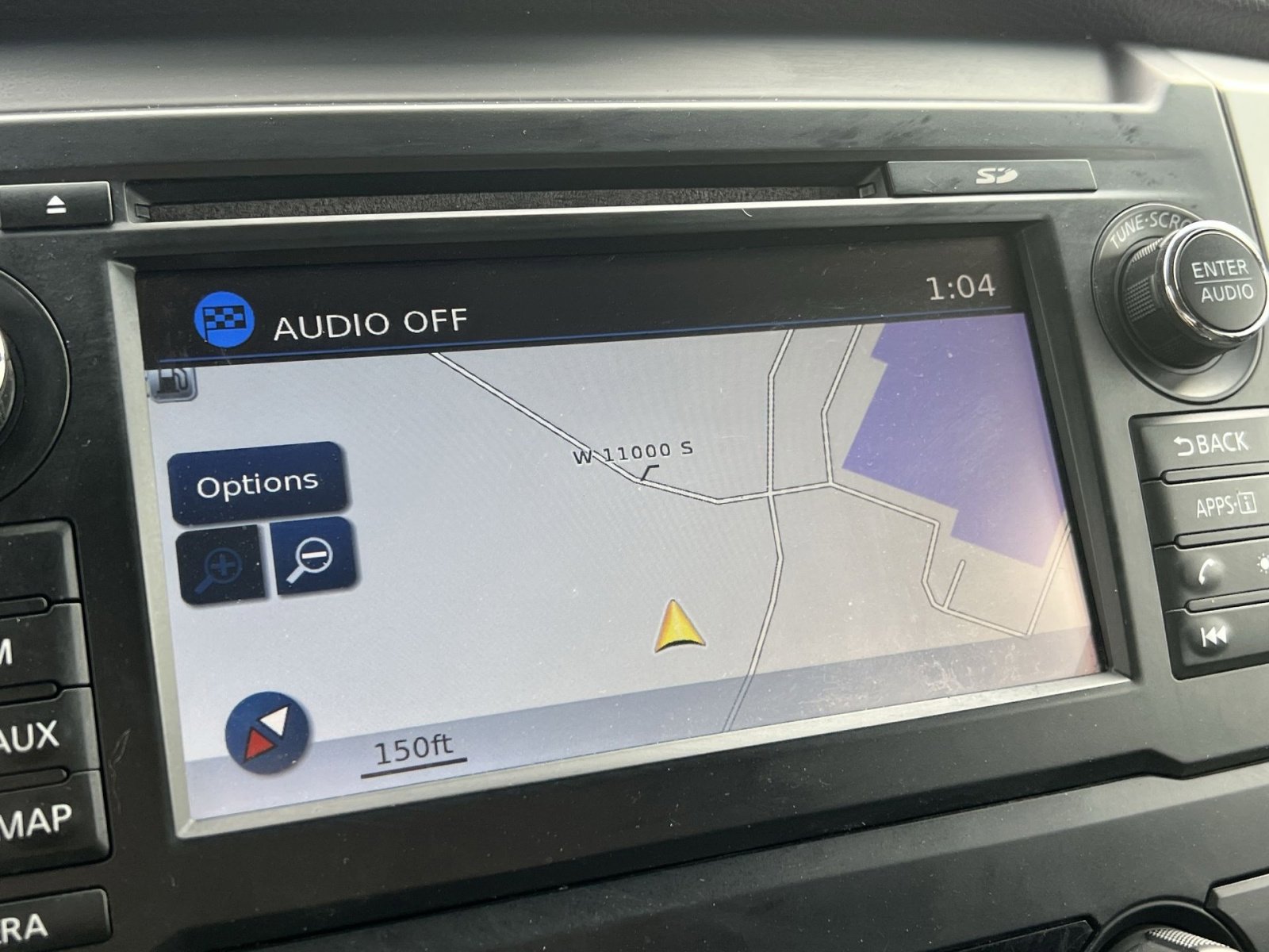 Used 2017 Nissan Titan SV image 27