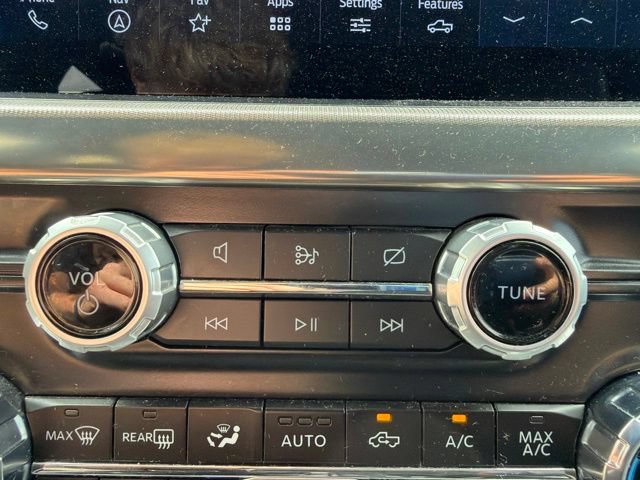 Used 2024 Ford F150 Lariat w/ Tow/Haul Package AWD/4WD image 38
