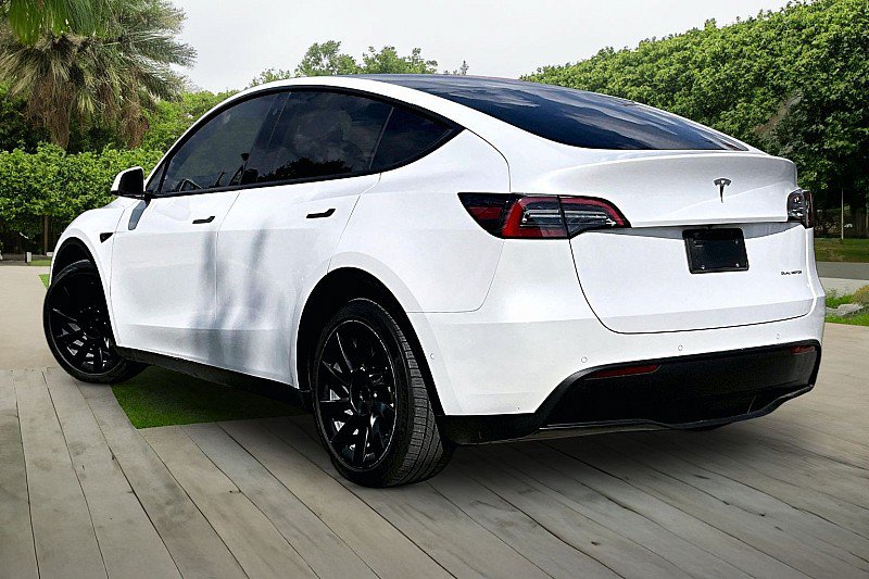 Used 2021 Tesla Model Y Long Range AWD/4WD image 9
