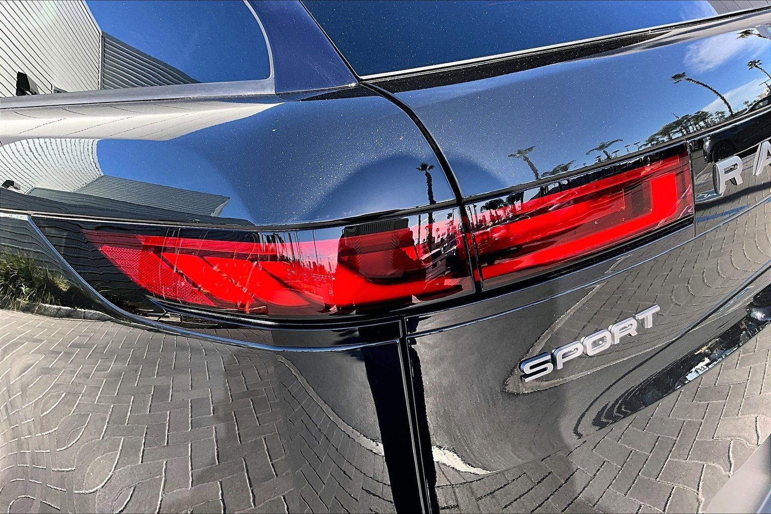 Used 2023 Land Rover Range Rover Sport SE image 29