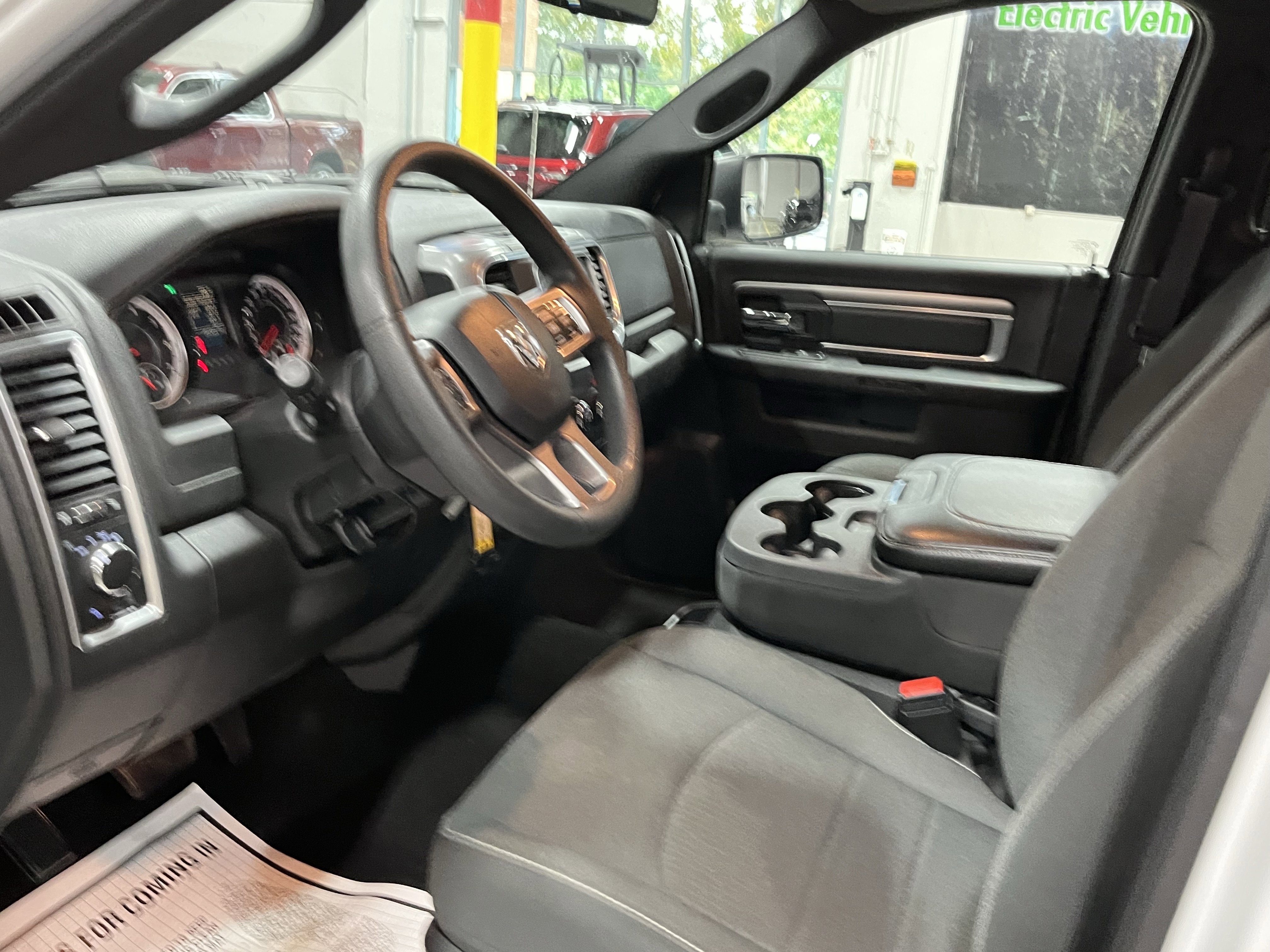 Used 2024 RAM 1500 Classic Warlock image 10