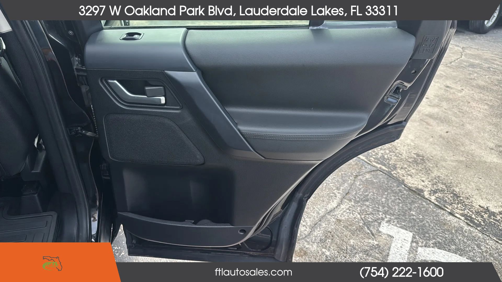 Used 2011 Land Rover LR2 HSE AWD/4WD image 39
