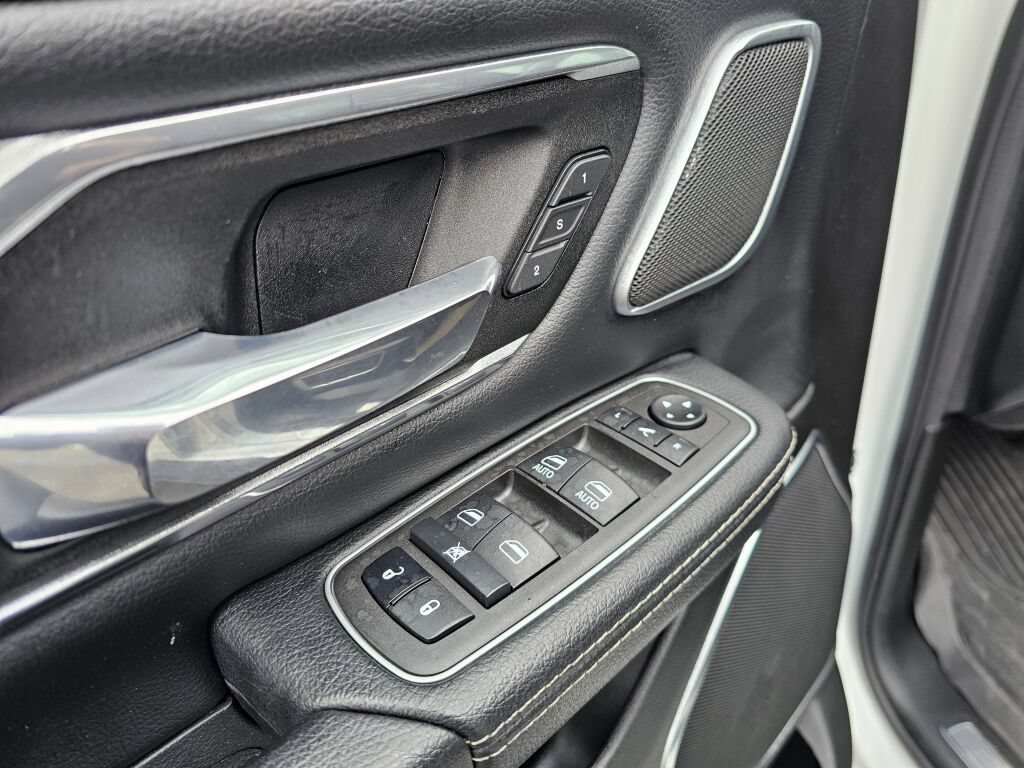 Used 2022 RAM 1500 Laramie RWD image 24