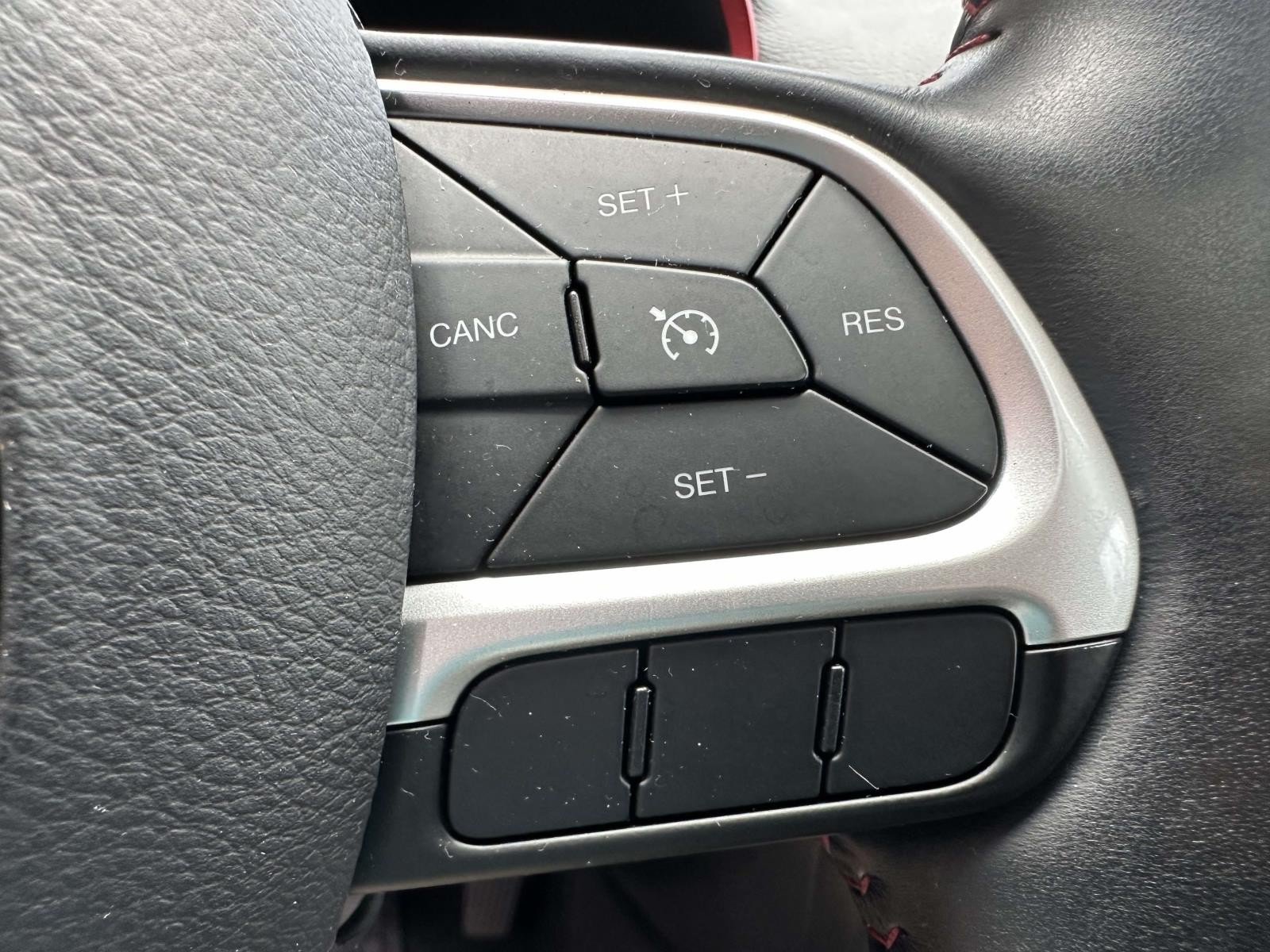 Certified 2018 Jeep Compass Trailhawk w/ Leather Interior Group AWD/4WD image 35